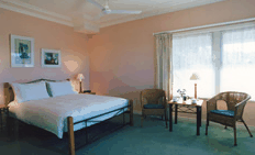 Ellis B And B - Accommodation Main Beach 0