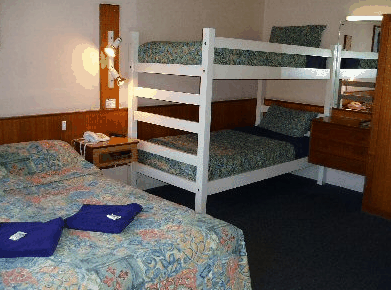 The Sands Motel - Accommodation Main Beach 2