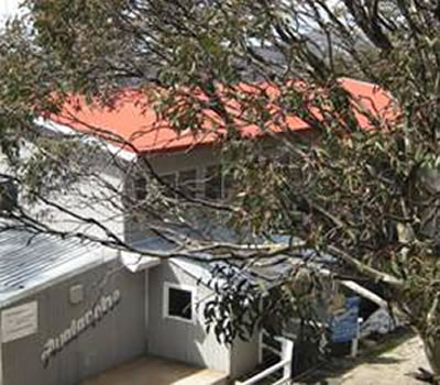 Avalanche Ski Lodge - Accommodation Main Beach 1