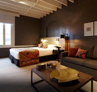 Harbour Rocks Hotel - Accommodation Main Beach