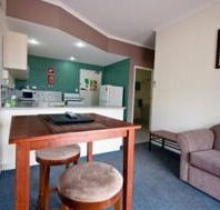 The Swagmans Rest Motel - Accommodation Main Beach