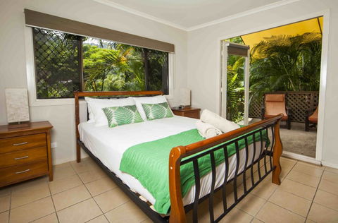 Lake Placid Tourist Park - Accommodation Main Beach 0