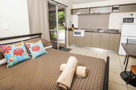 Lake Placid Tourist Park - Accommodation Main Beach 6