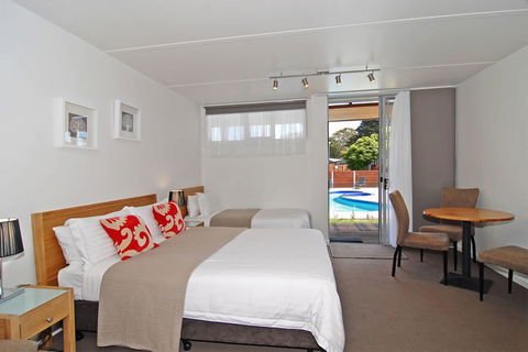 Ocean Grove Motor Inn - Accommodation Main Beach 3