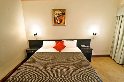 Heritage Country Motel - Accommodation Main Beach 1