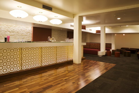 University House - Accommodation Main Beach 1