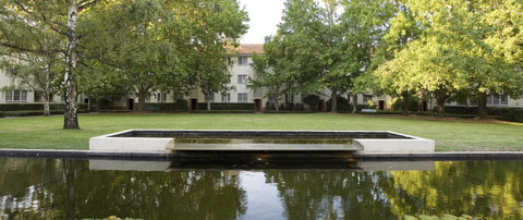 University House - Accommodation Main Beach 3