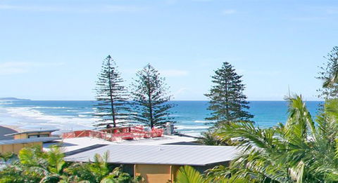 Surf Dance Holiday Units - Accommodation Main Beach 1