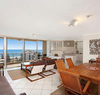Rainbow Commodore Holiday Apartments - Accommodation Main Beach