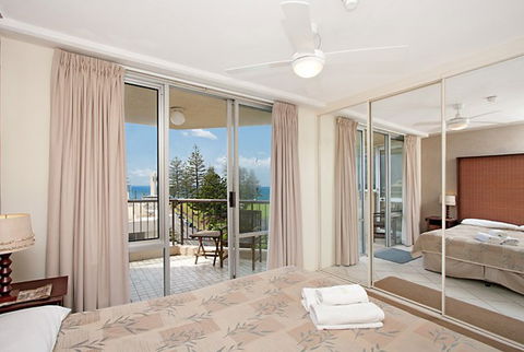 Rainbow Commodore Holiday Apartments - Accommodation Main Beach 2