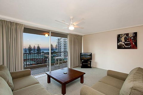 Rainbow Commodore Holiday Apartments - Accommodation Main Beach 4