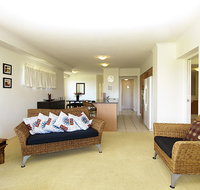 Oaks Seaforth Resort - Accommodation Main Beach