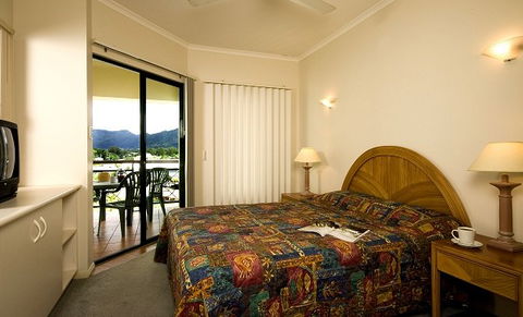 Tropic Towers Apartments - Accommodation Main Beach 2