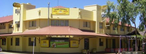 Todd Tavern - Accommodation Main Beach 0