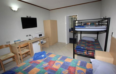 Goldfields Hotel Motel - Accommodation Main Beach 3