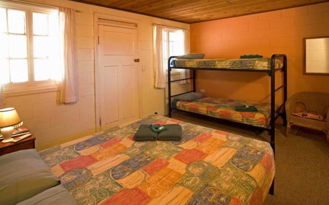 Glen Helen Resort - Accommodation Main Beach 4