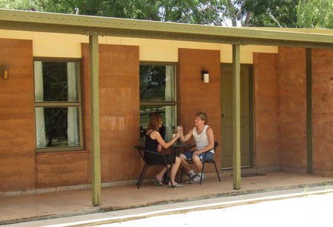 Territory Manor - Accommodation Main Beach 2