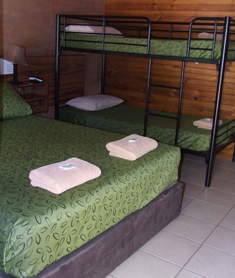Territory Manor - Accommodation Main Beach 3