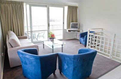  Accommodation Main Beach
