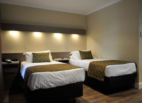 Bentley Motel - Accommodation Main Beach 1