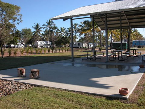 Bowen Village Caravan & Tourist Park - Accommodation Main Beach 3