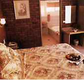 Colonial Motor Lodge - Accommodation Main Beach