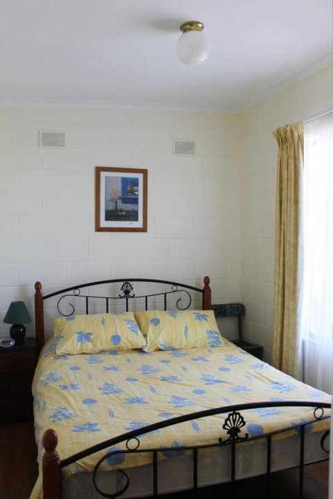 Coobowie Lodge - Accommodation Main Beach 4