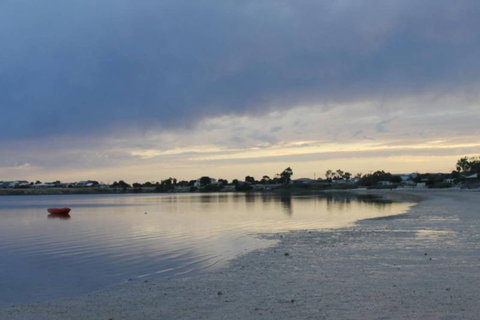 Coobowie Lodge - Accommodation Main Beach 2