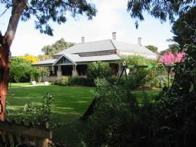 Yankalilla Bay Homestead Bed And Breakfast - Accommodation Main Beach 0