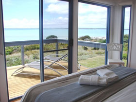 The Shore - Accommodation Main Beach 0