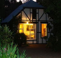 Riddlesdown Cottage - Accommodation Main Beach