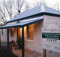 Georgie's Cottage - Accommodation Main Beach