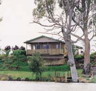 Mundic Grove Cottage - Accommodation Main Beach