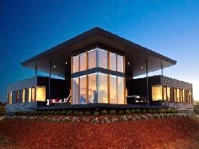 Shangalia - Accommodation Main Beach 0