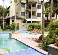 Reef Club - Accommodation Main Beach