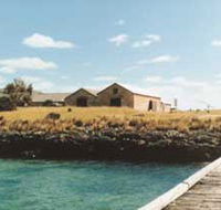 Mt Dutton Bay Woolshed Hostel
