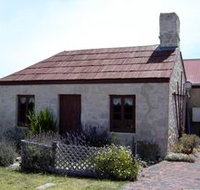 Arches Spa Apartments - Accommodation Main Beach