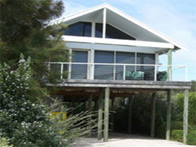 Sheoak Holiday Home - Accommodation Main Beach 0
