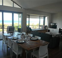 Cassini Beach House - Accommodation Main Beach