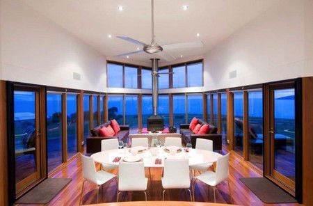 Shangalia - Accommodation Main Beach 2