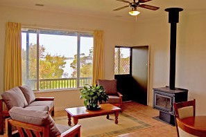 Ulonga Lodge - Accommodation Main Beach 4