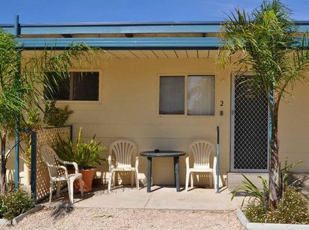 Yorke's Holiday Units - Accommodation Main Beach 1