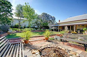 Barossa Valley Retreat - Accommodation Main Beach 3