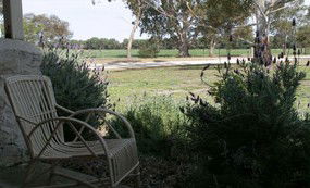 O'Deas Cottage - Accommodation Main Beach 1