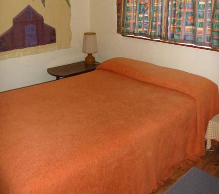 Oaklands Fishing Cottage - Accommodation Main Beach 4