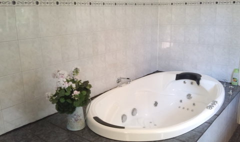 Angaston Rose B&B - Accommodation Main Beach 4