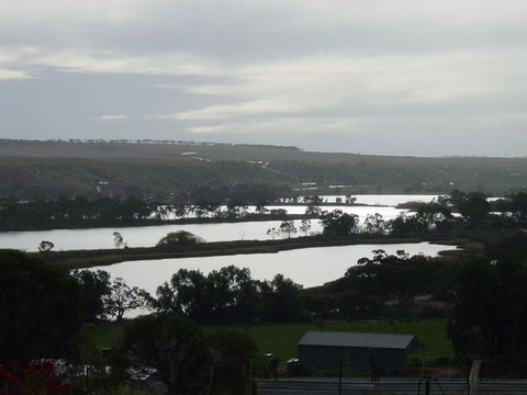 Riverview Rise Retreats - Accommodation Main Beach 2