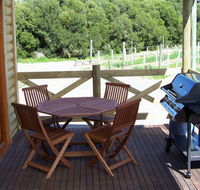 McLaren Ridge 3 - McLaren Ridge Log Cabins - Accommodation Main Beach