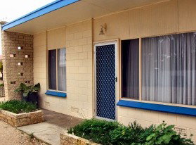 Coobowie Lodge - Accommodation Main Beach 0