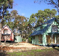 Four Seasons Holiday Cottages - Accommodation Main Beach